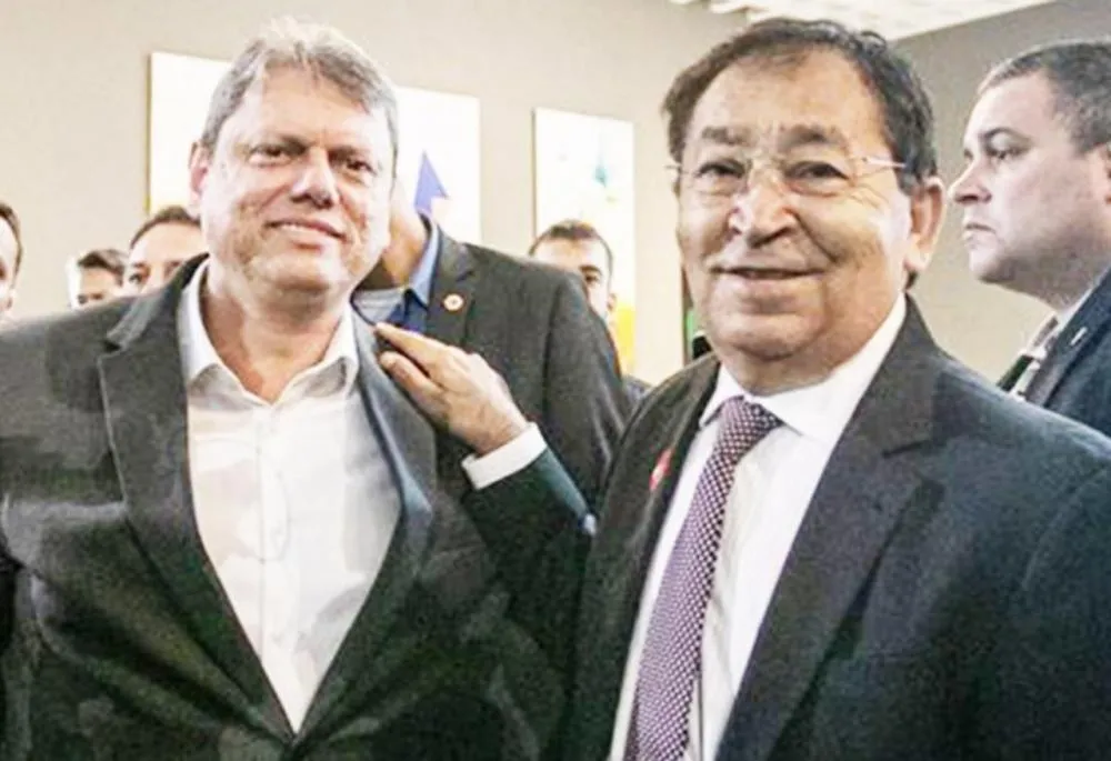 Governador Tarcísio de Freitas repudia atentado ao prefeito Aprígio, de Taboão da Serra