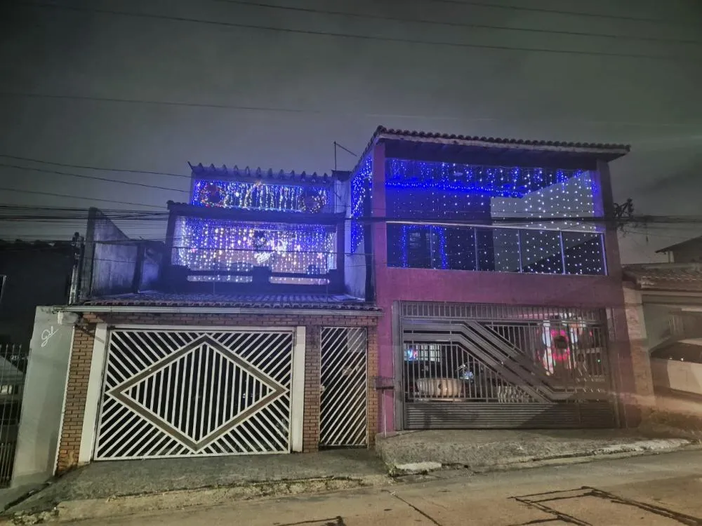 Moradores de Taboão da Serra capricham na decoração de Natal em suas residências - Foto: Taboão da Serra Notícias